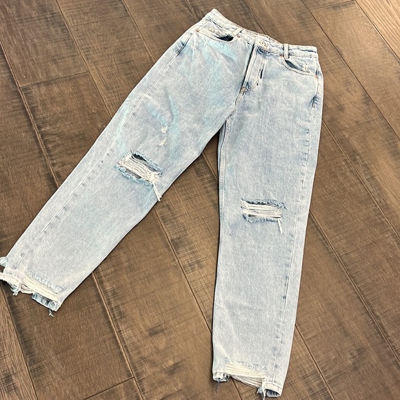 AS NEW ZARA HIGH WAIST MOM JEANS SIZE 8 - Picture 4 of 16